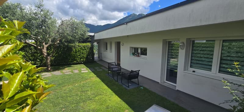 Appartamento con vista lago a Porza (2)