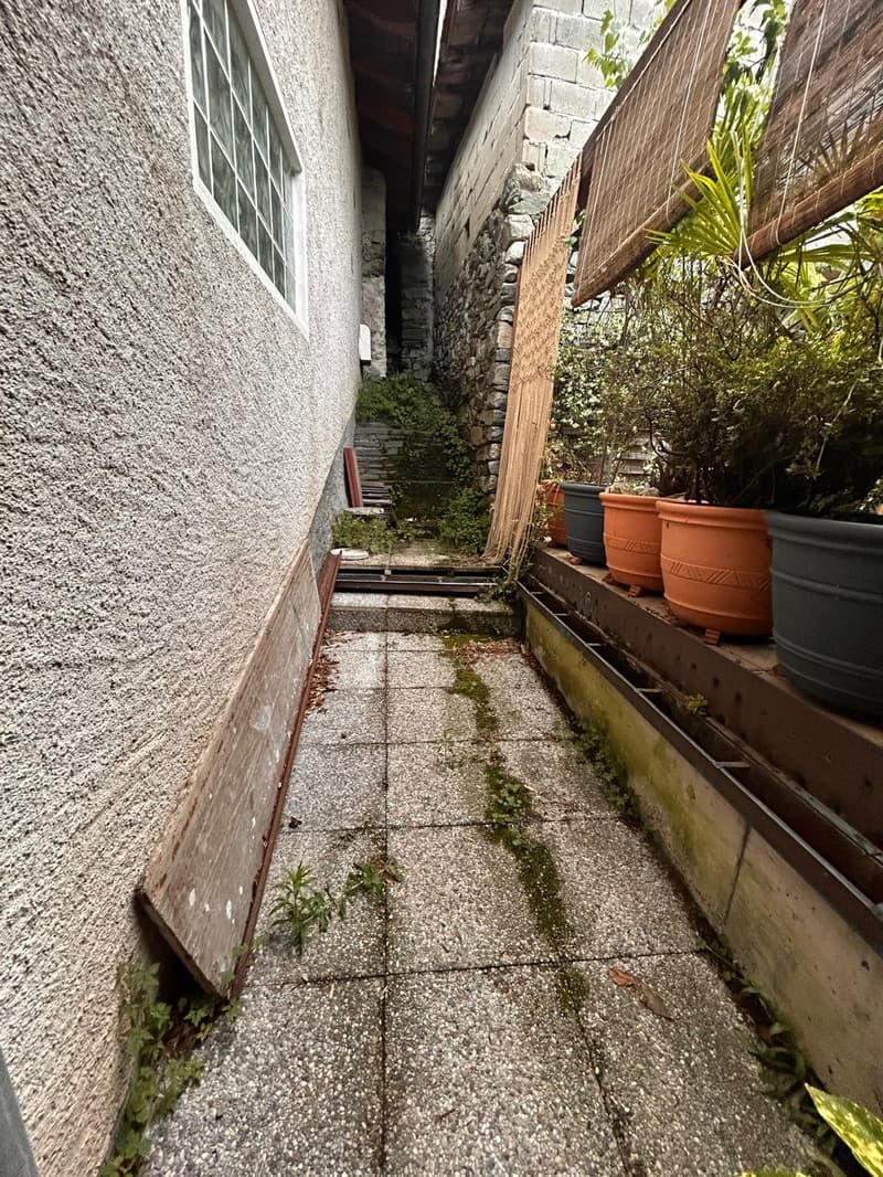 Independent house in the heart of Medeglia (24)