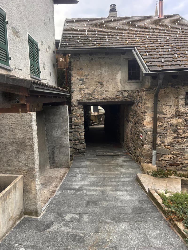 Independent house in the heart of Medeglia (25)