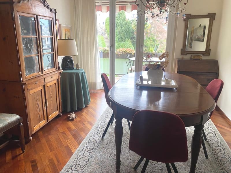 Appartement confortable de 4 pièces avec vue partielle sur le lac (4)