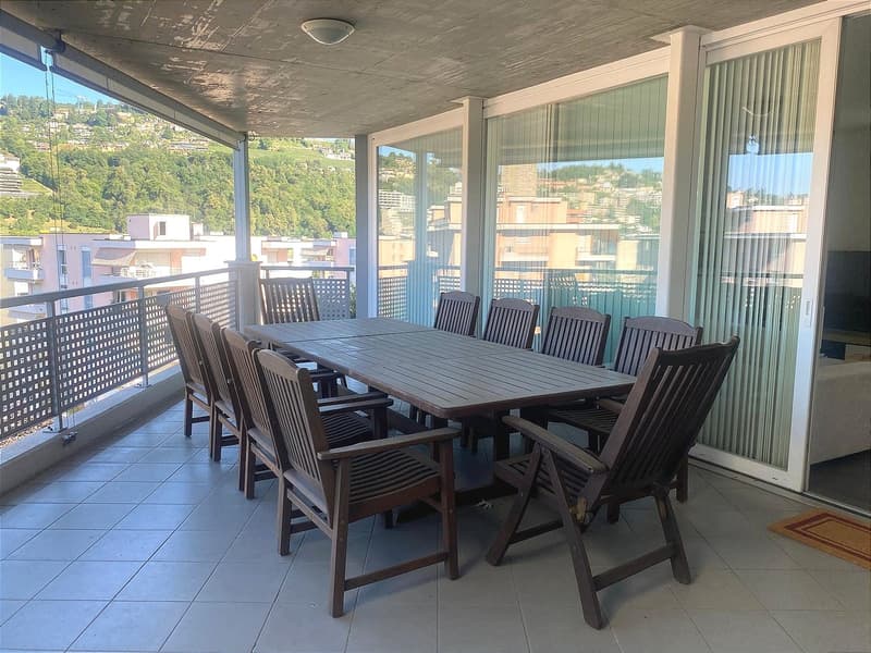 Unique, furnished attic penthouse, modern and bright with roof garden (18)