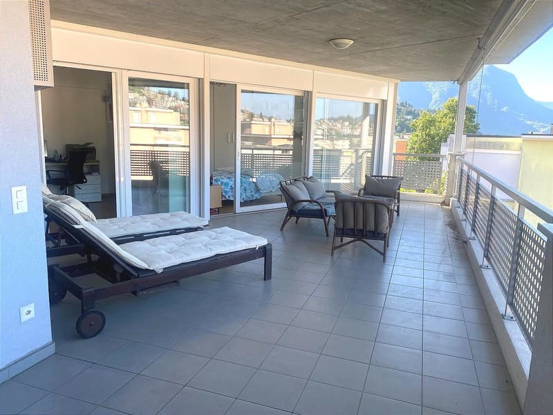 Unique, furnished attic penthouse, modern and bright with roof garden (16)