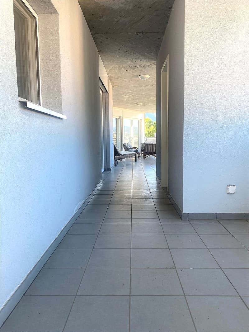 Unique, furnished attic penthouse, modern and bright with roof garden (5)
