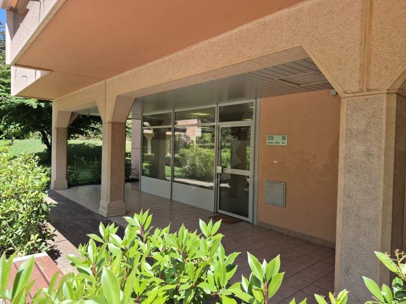Arcade commerciale louée (Genève, Eaux-Vives) (2)