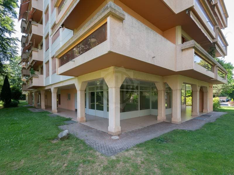 Arcade commerciale louée (Genève, Eaux-Vives) (4)