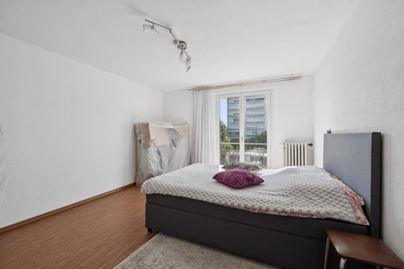 8-room single-family house with large garden in Suhr for sale (9)