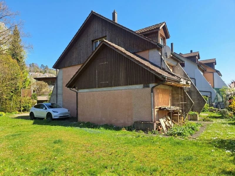 Family paradise in top location - with renovation potential (6)