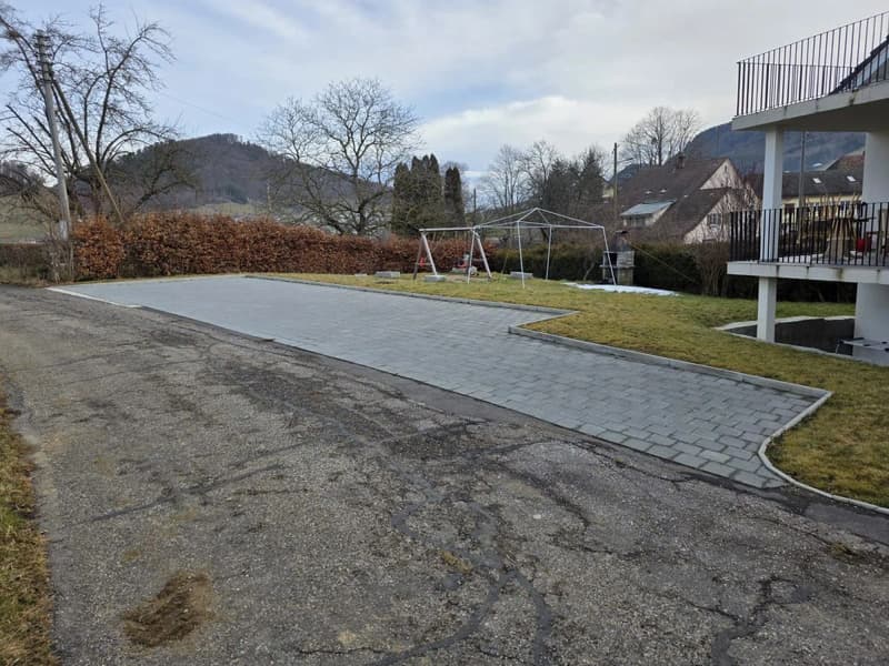 6 Aussenparkplätze, neu und eben (4)