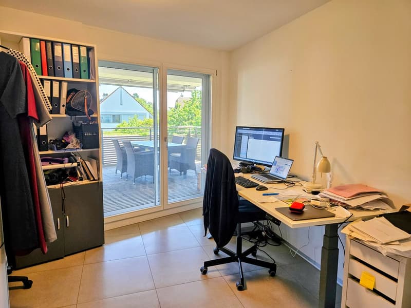 Geräumige 3.5-Zimmer Dachwohnung mit Aussicht in Weiningen (7)