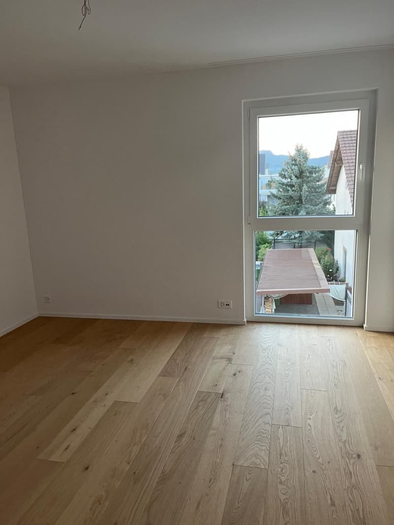 Exclusive like-new apartment with loggia (8)
