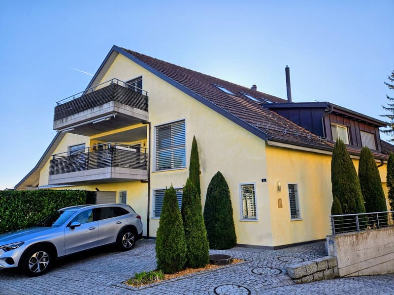 Geräumige 3.5-Zimmer Dachwohnung mit Aussicht in Weiningen (13)