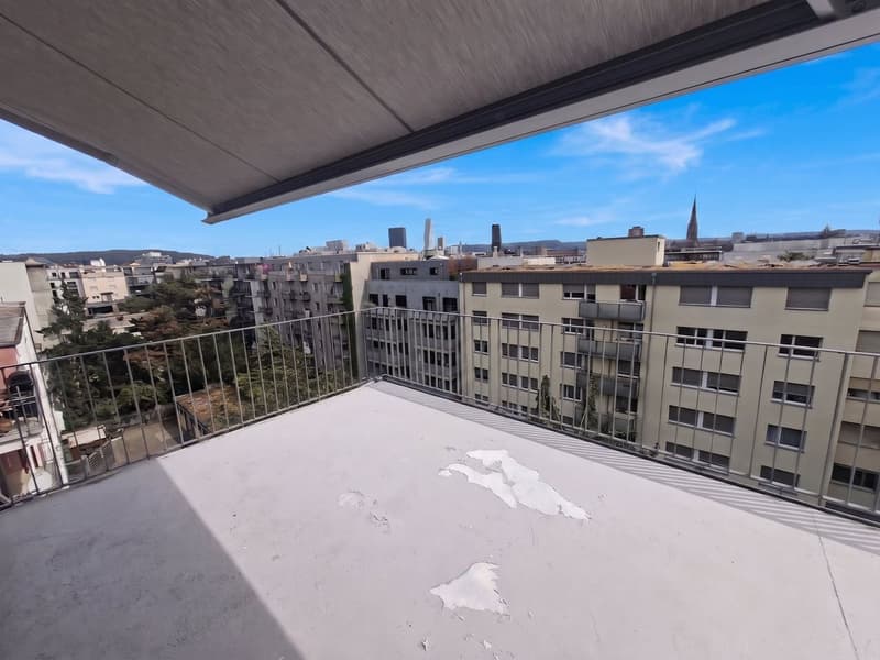 Bright 5-room attic apartment with a view in Basel for rent (11)
