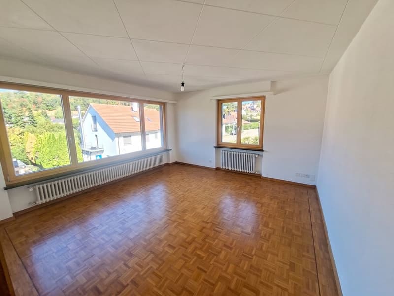 Geräumiges 5.5-Zimmer Einfamilienhaus mit Aussicht in Seewen (10)