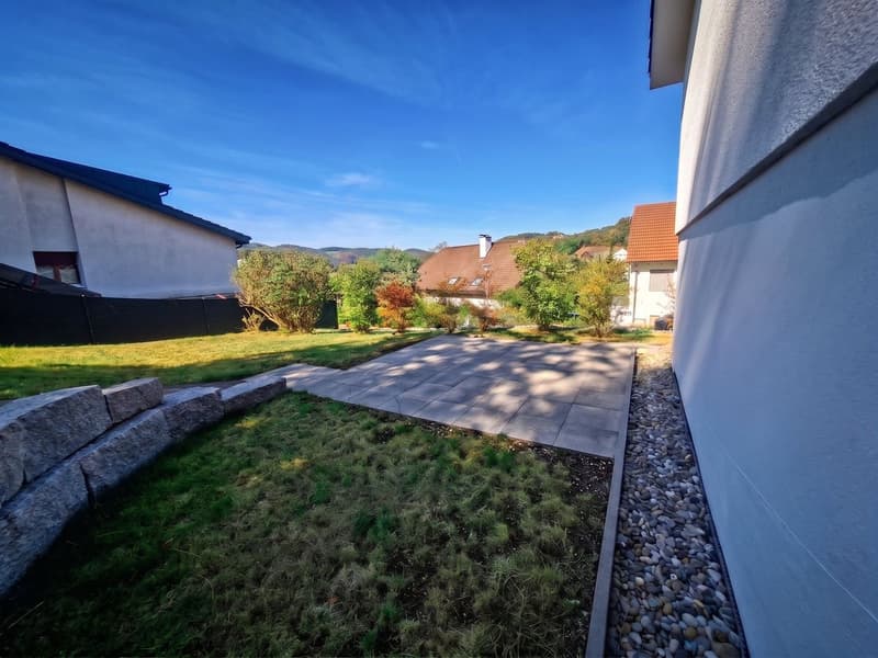 Geräumiges 5.5-Zimmer Einfamilienhaus mit Aussicht in Seewen (3)