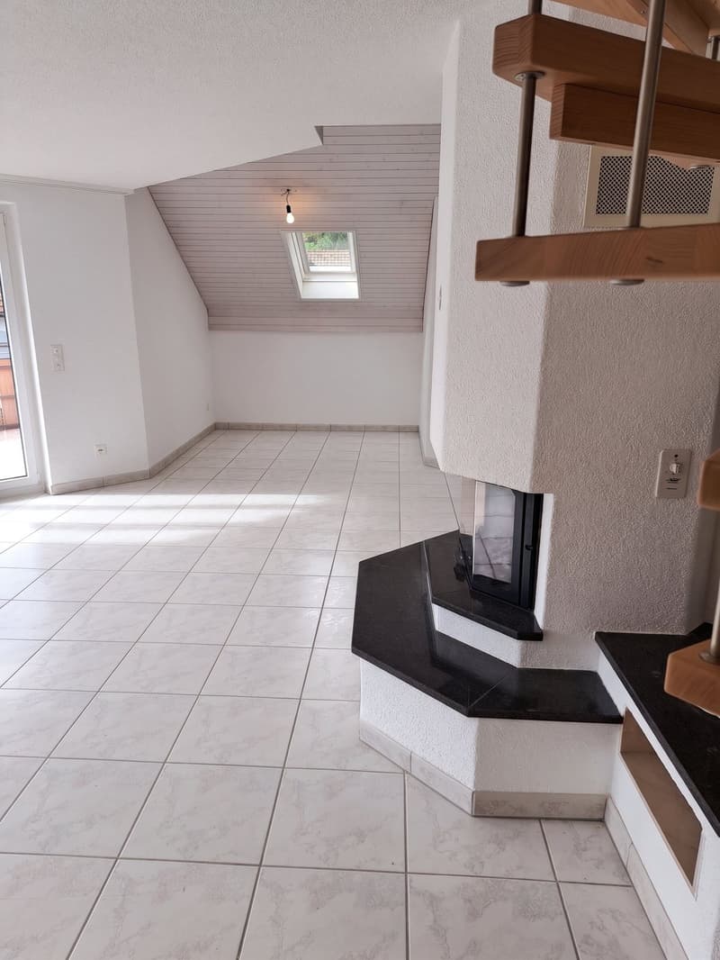 Zweistöckiges Raumwunder in Bremgarten: 6.5-Zimmer-Maisonette mit beheiztem Pavillon & Bastelraum (2)