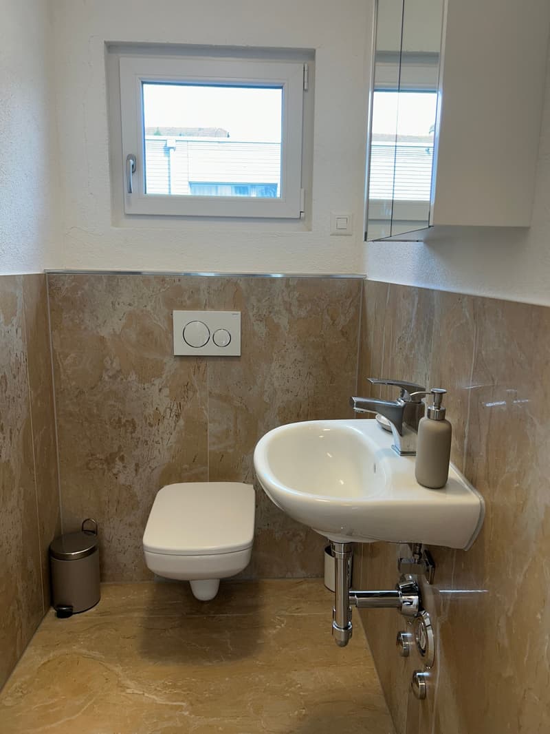 Grosszügige 4.5-Zimmer-Maisonette mit zwei Balkonen und Weitsicht an ruhiger Lage (5)