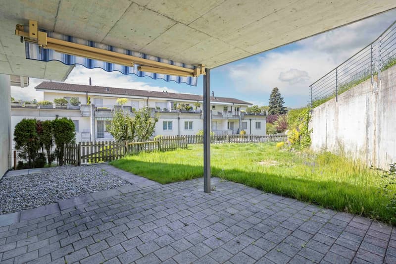 Attractive semi-detached house in a central location with valuable land reserves (5)