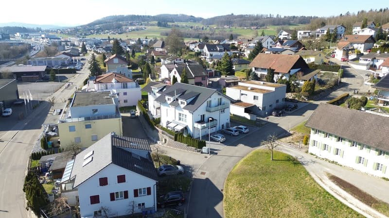 Helle Maisonette-Wohnung mit zwei Balkonen – Mieten mit Kaufoption in Safenwil (10)