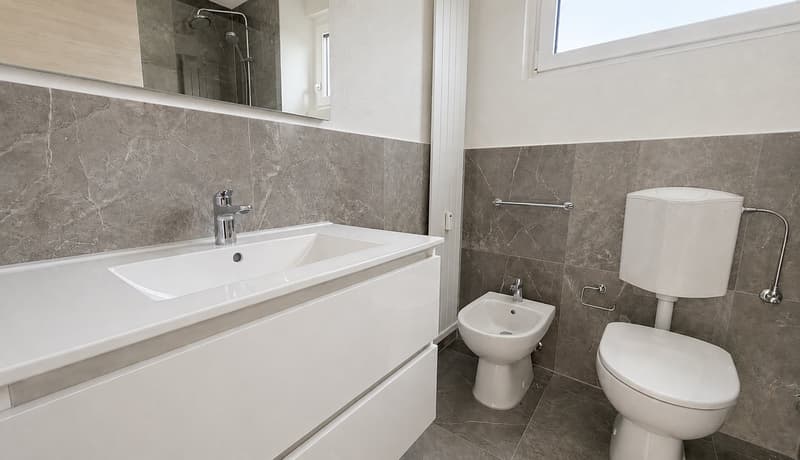 Jusqu'à 3 mois gratuits - Appartement moderne de 4,5 pièces rénové à Coldrerio (8)