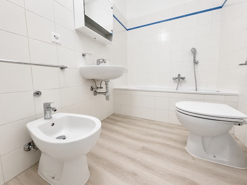 Verfügbar ab Juli - 2.5 Zimmer moderne Wohnung in Chiasso (6)