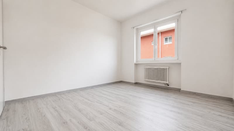 Up to 3 months free - 3.5 rooms renovated in Lugano with swimming pool (6)