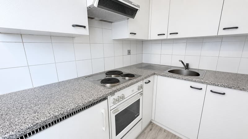Appartement moderne de 1,5 pièces à Balerna – à proximité de tous les services (1)