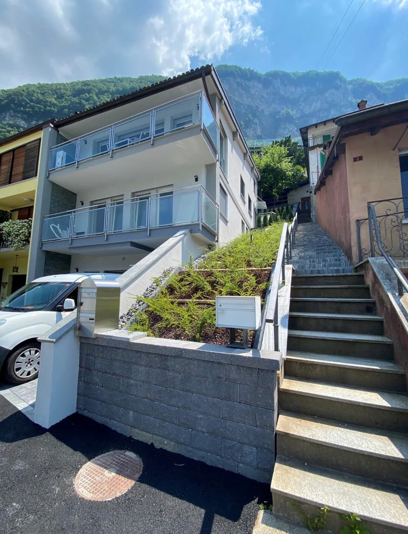 Elegante appartamento 4.5 locali con splendida vista lago a Capolago (13)