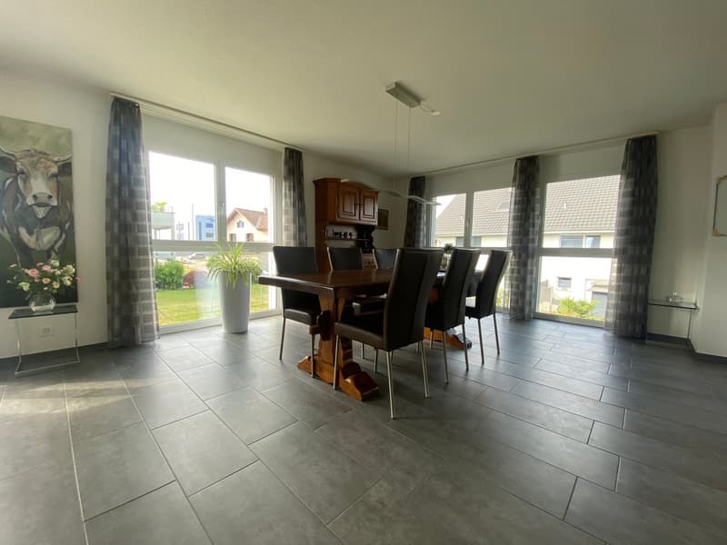 Bright 4.5-room apartment with balcony and beautiful view in Wangen an der Aare (13)