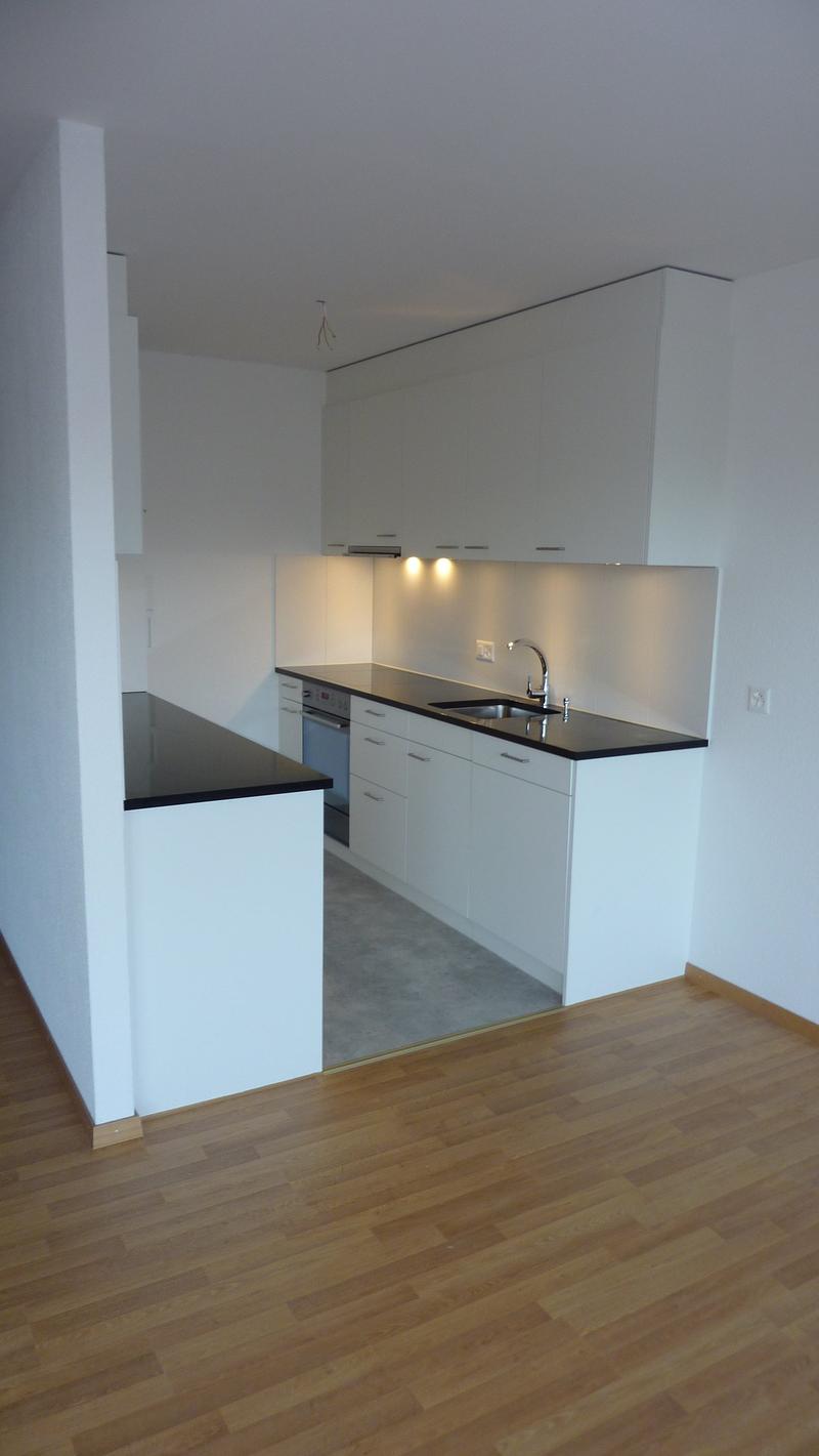 Charmante 4-Zimmer-Wohnung mit Balkon in Bern-Bümpliz (3)