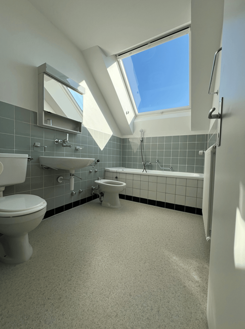 Helle 4.5-Zimmer-Wohnung mit Balkon und schöner Aussicht in Köniz (4)