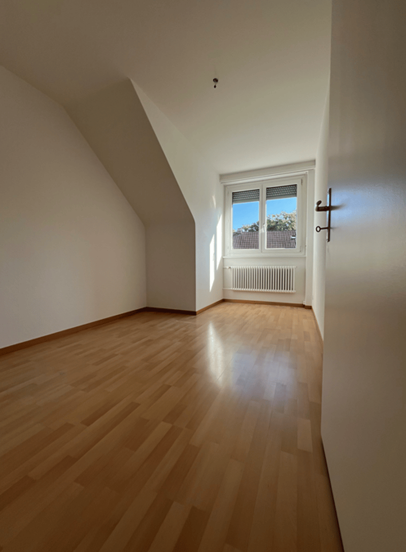 Helle 4.5-Zimmer-Wohnung mit Balkon und schöner Aussicht in Köniz (11)