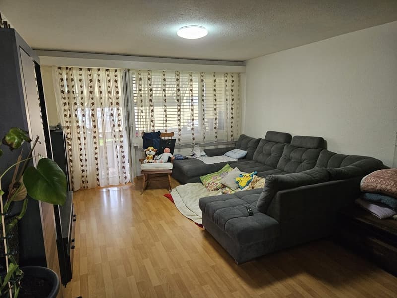 Helle 5-Zimmer-Wohnung mit Balkon in Wängi – ab sofort verfügbar (3)