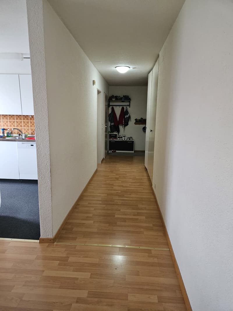 Helle 5-Zimmer-Wohnung mit Balkon in Wängi – ab sofort verfügbar (2)