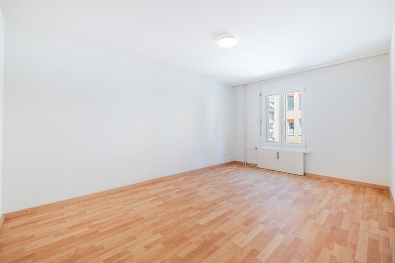 Appartement lumineux de 2,5 pièces dans un emplacement central à St. Gallen (4)