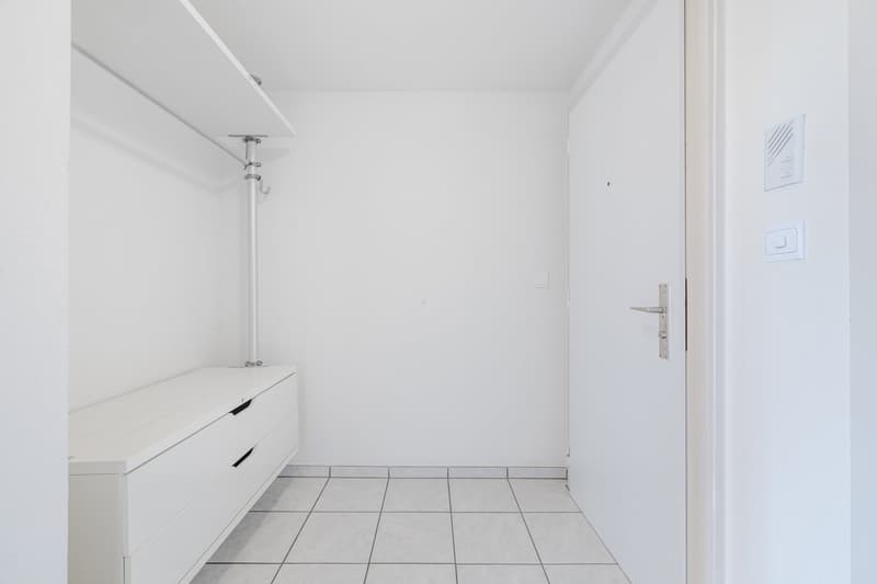 Appartement lumineux de 2,5 pièces dans un emplacement central à St. Gallen (3)