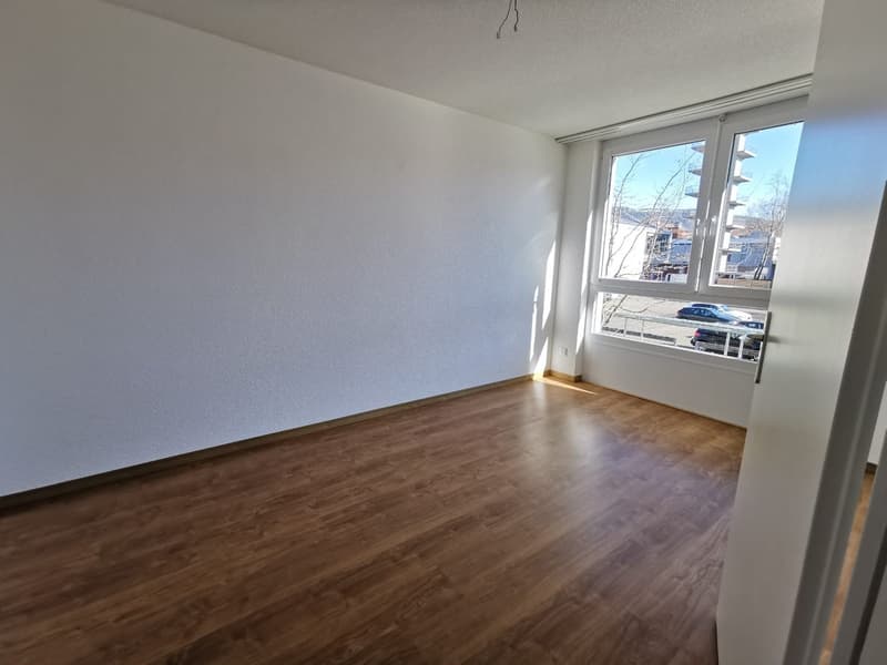 Moderne 2-Zimmer-Wohnung in Biel (4)