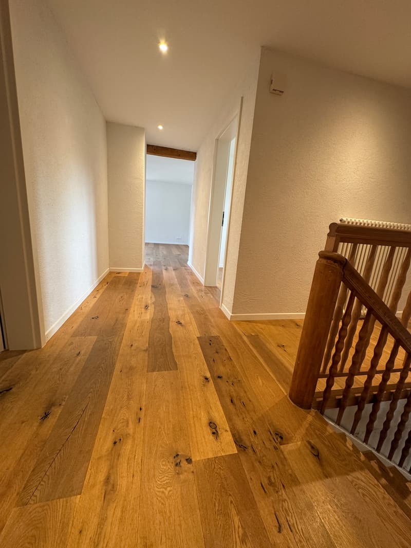 Helle 4-Zimmer-Wohnung mit Balkon und schöner Aussicht in Kirchleerau (7)