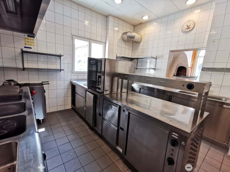 Gewerbefläche für Café/Bar oder Restaurant an der Zentralstrasse 91 in Biel (7)