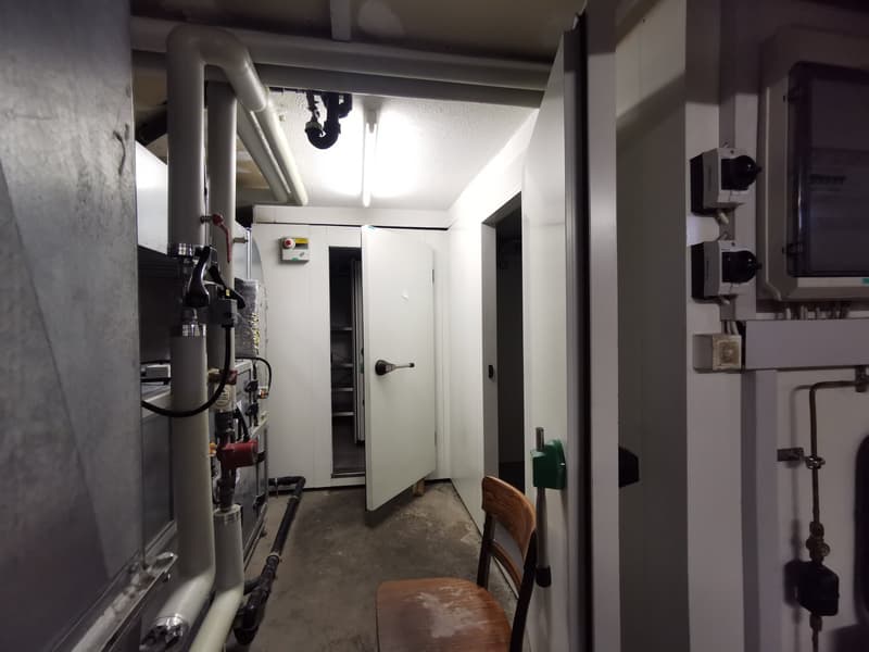 Espace commercial pour café/bar ou restaurant au Zentralstrasse 91 à Biel (8)