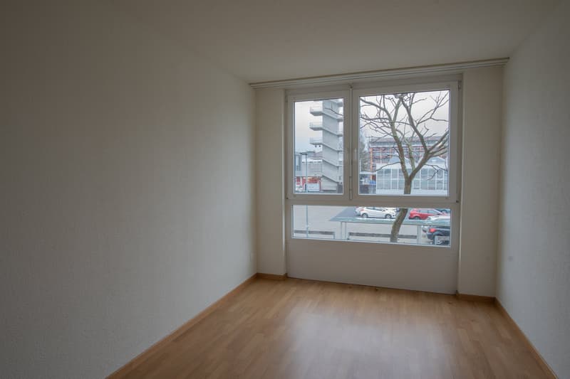 Appartamento luminoso 4.5 locali al 5° piano a Biel/Bienne – disponibile immediatamente (8)
