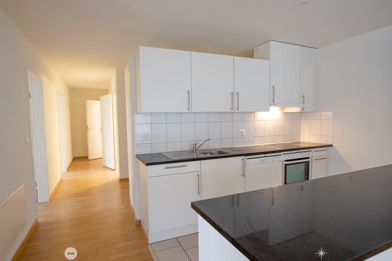 Helle 4.5-Zimmer-Wohnung im 5. OG in Biel/Bienne – sofort verfügbar (4)
