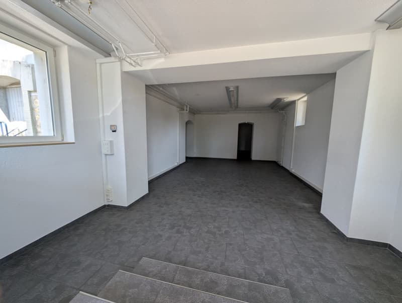 Retail Space with Potential (2)