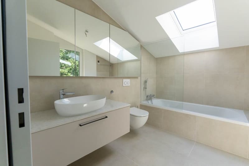 Appartement lumineux, neuf et luxueux de 3½ pièces (G4) au dernier étage avec grand balcon (9)