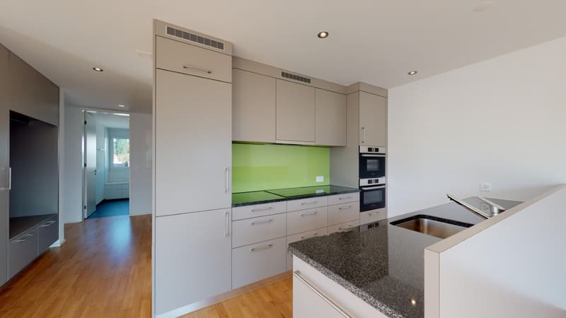 Charming 3.5-room attic apartment in Menziken – modern, quiet, and sunny (5)
