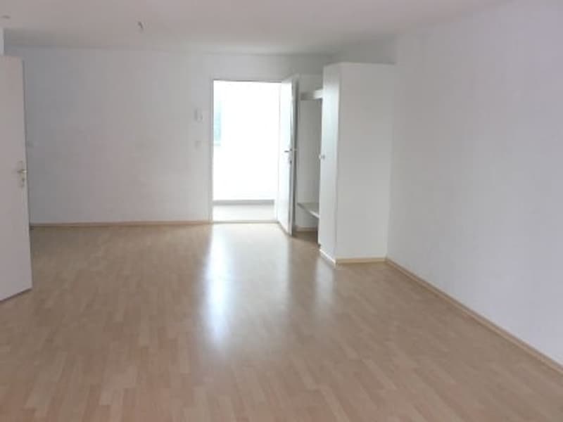Beautiful, spacious 2.5-room apartment with winter garden on the 4th floor (3)