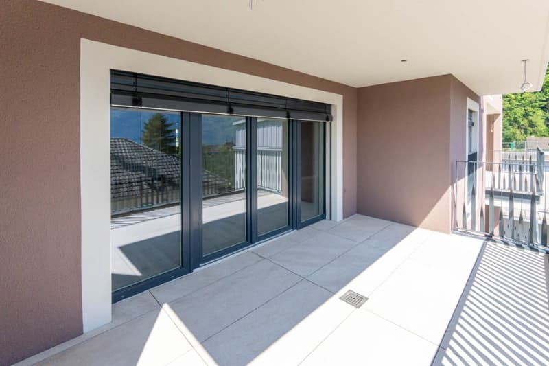 Bright, new luxurious 2½ room apartment (H2) on the ground floor with large seating area (11)