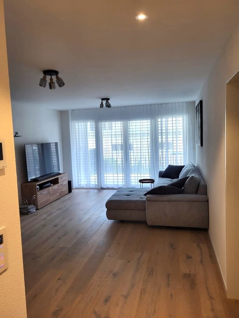 Bright, new luxurious 2½ room apartment (H2) on the ground floor with large seating area (10)