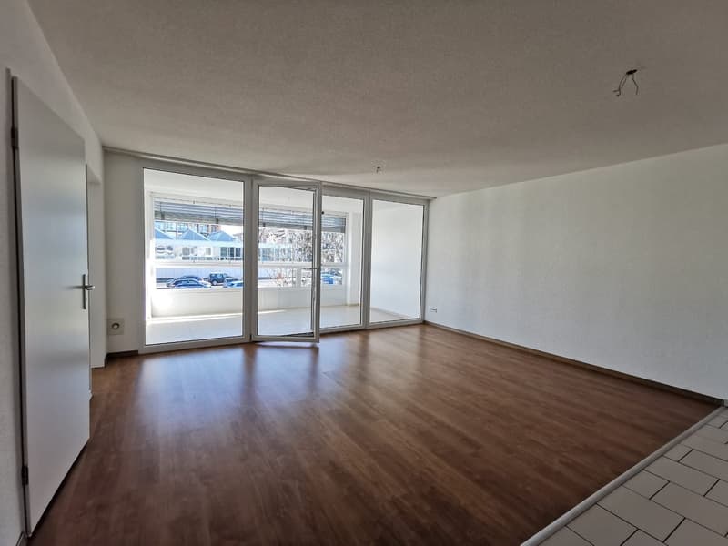 Bright 2.5-room apartment in Biel – Modern and centrally located (4)
