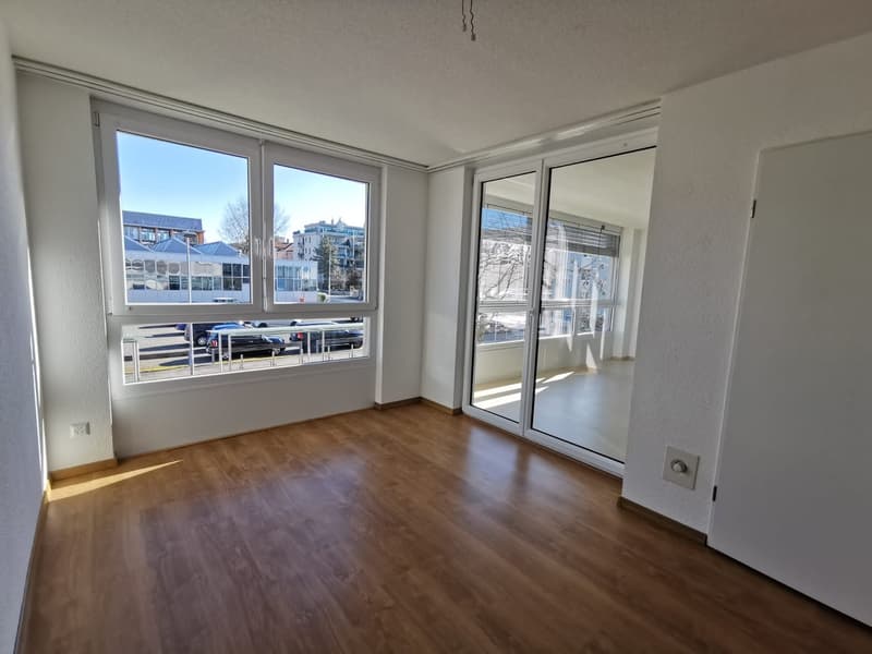Bright 2.5-room apartment in Biel – Modern and centrally located (6)