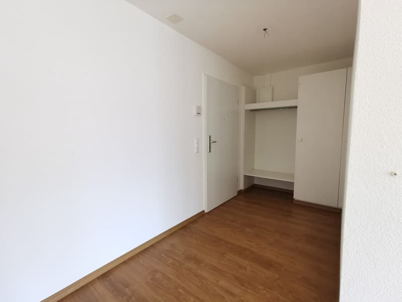 Bright 2.5-room apartment in Biel – Modern and centrally located (7)